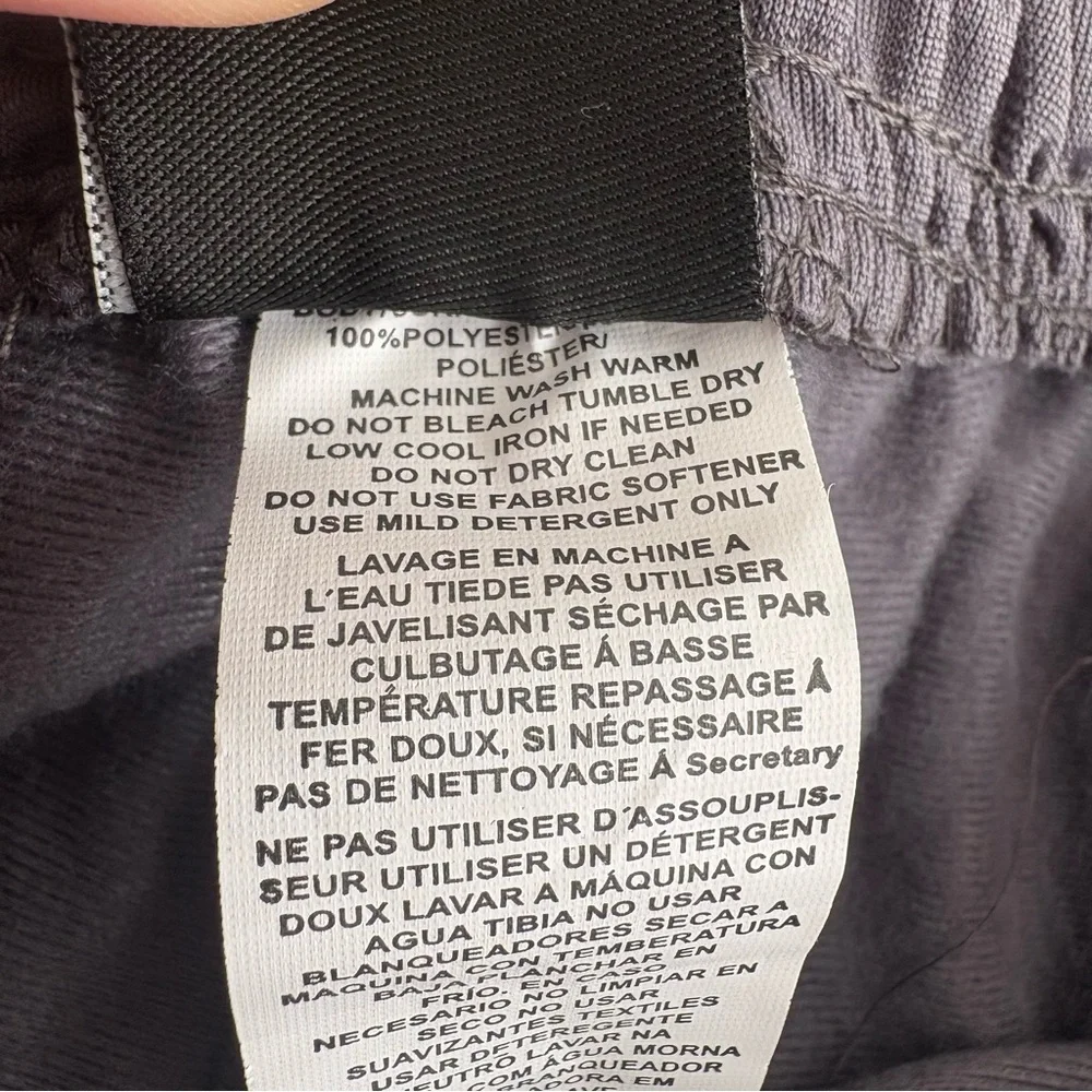 💚Adidas Gray and White Joggers with Classic Stripes - Picture 9 of 9